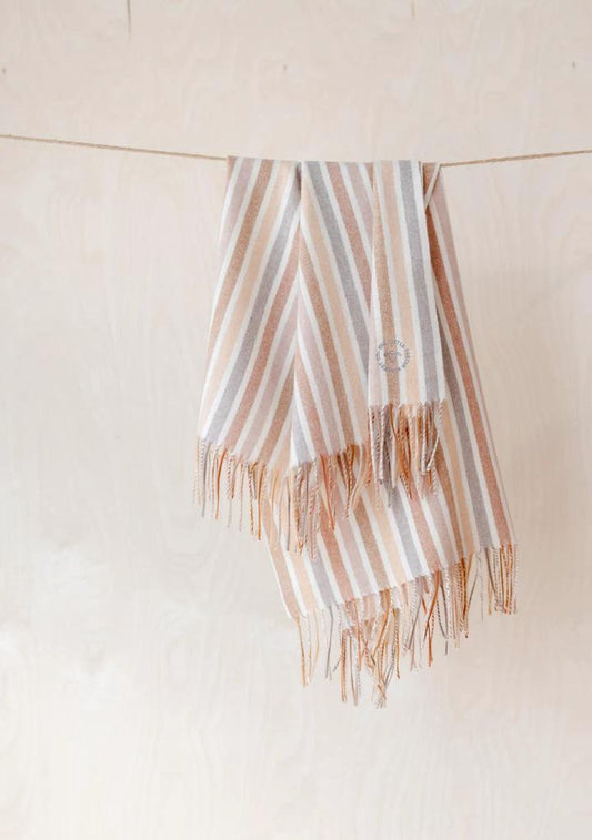 Babydekentje Gestreept Beige - 75x110 - Lamswol - TBCo Scotland by MoodCompanyNL