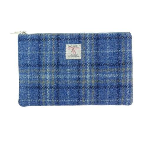Etui Berneray Lichtblauw geruit - 22 x 14 - Harris Tweed - Glen Appin of Scotland by MoodCompanyNL