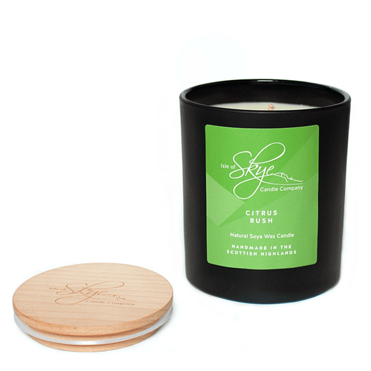 MoodCompanyNL - Geurkaars Citrus Rush Large - 45 uur - Sojawas - Isle of Skye Candle - 5060346380612