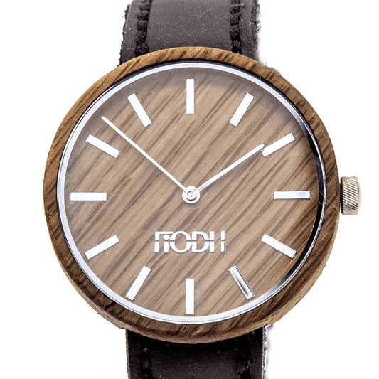 Handgemaakte Whiskywatch uit Schotland | Horloge van whiskyvaten met zwart leer by MoodCompanyNL
