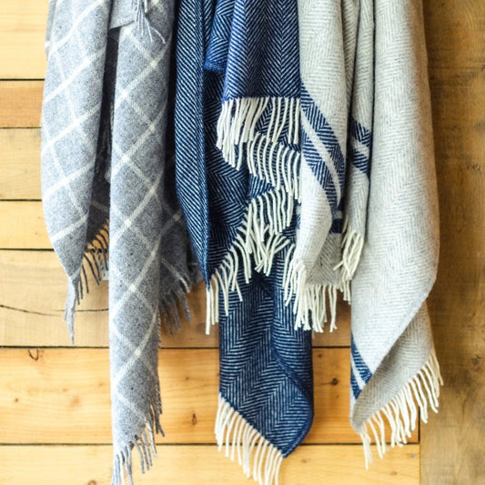 Plaid Visgraat 2 streep Grijs en Blauw - 150x183 - Nieuw Wol - Tweedmill UK by MoodCompanyNL