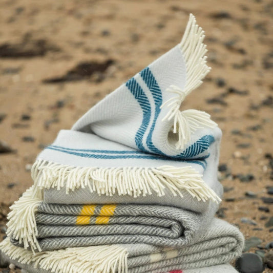 Plaid Visgraat 2 streep Lichtblauw en Blauw - 150x183 - Nieuw Wol - Tweedmill UK by MoodCompanyNL