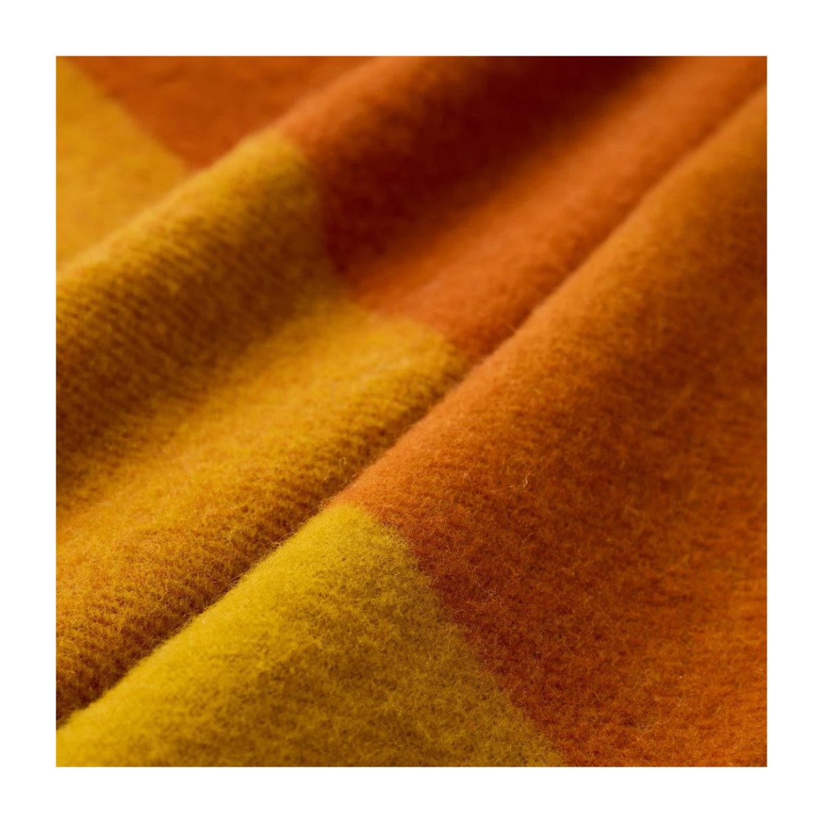 Sprei Paddock Check Cinnamon – Pure New Wool – 140x240 cm - Tweedmill by Mood Company