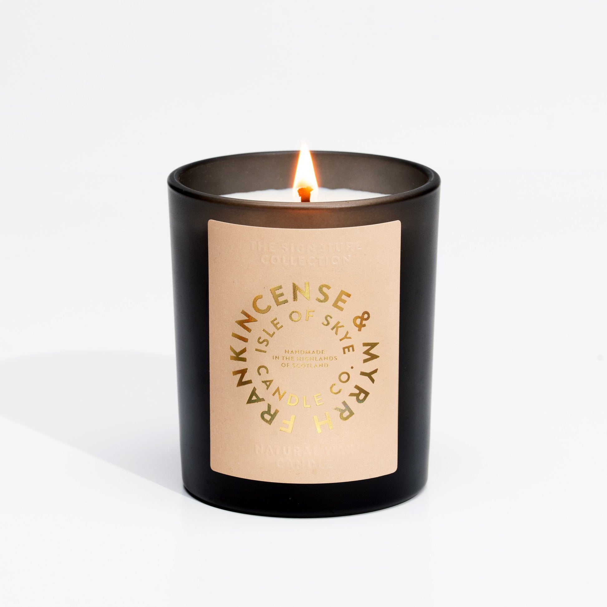 Sojawaskaars Frankincense & Myrrh Black Tumbler - Isle of Skye Candle Company