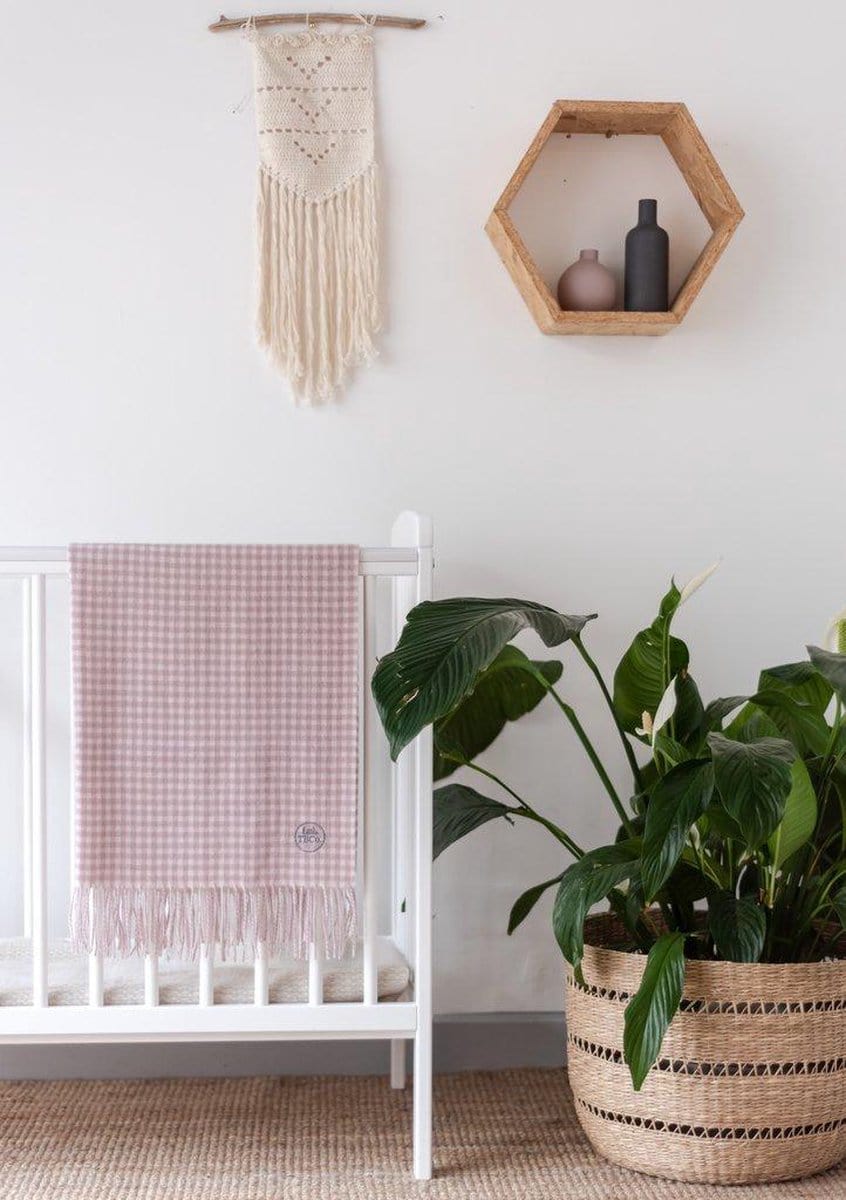 MoodCompanyNL - Babydekentje Geruit Oud Roze - 75x110 - Lamswol - TBCo Scotland - 5055603599760