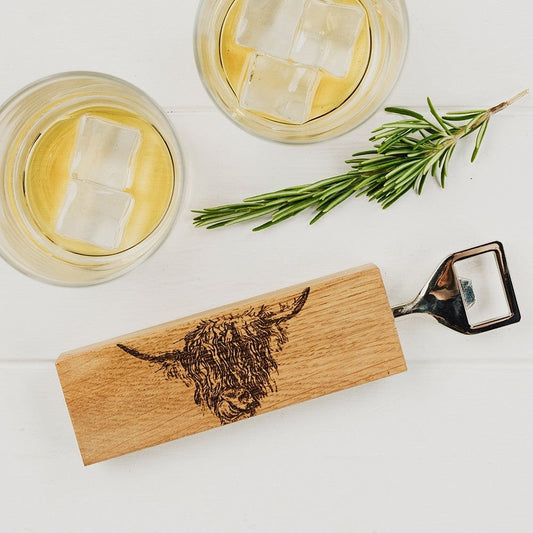 MoodCompanyNL - Flesopener Schotse Hooglander - Gegraveerd - Scottish Made - 5060426289880