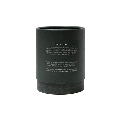 MoodCompanyNL - Geurkaars Dennengeur (Scots Pine) Groot - 45 uur - Sojawas - Isle of Skye Candle - 6151210453422