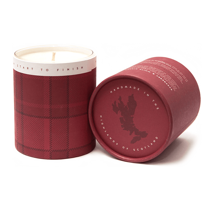 MoodCompanyNL - Geurkaars Framboos met Gember Large - 45 uur - Sojawas - Isle of Skye Candle - 5060346381022
