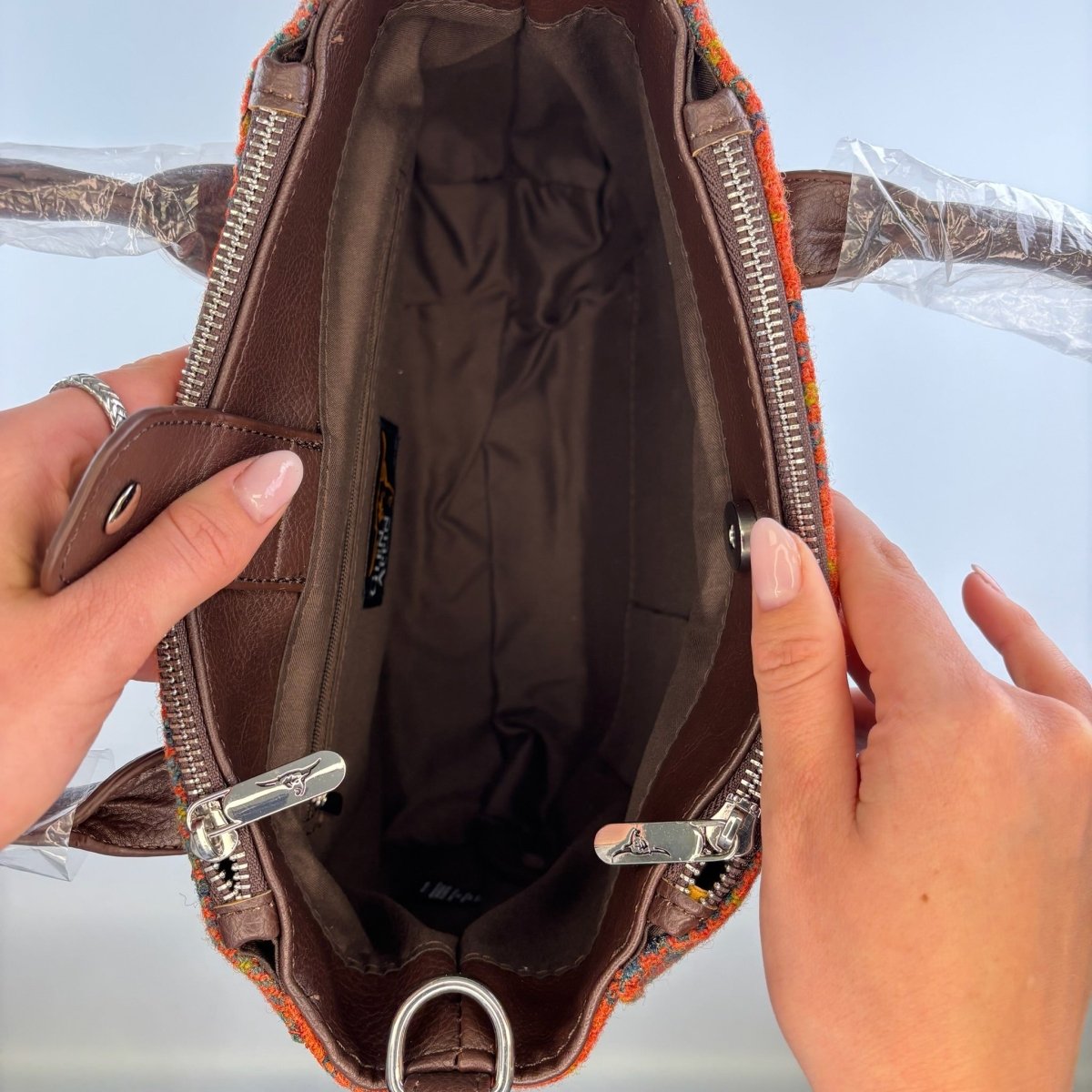 MoodCompanyNL - Handtas Brora Roze Stewart tartan - Ritssluiting - Draagband - Harris Tweed - Glen Appin of Scotland - 5061035011510