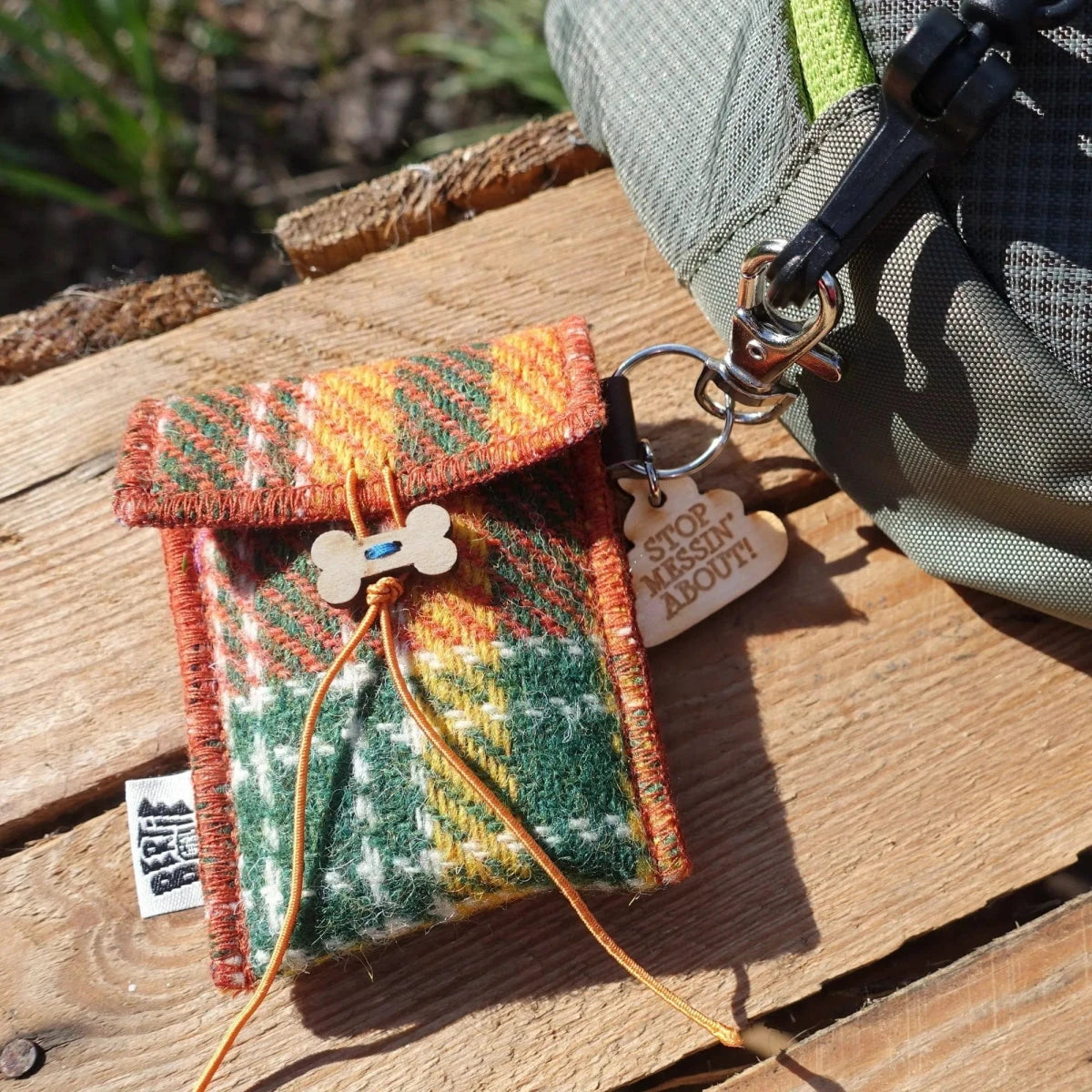 Harris Tweed Houder voor hondenpoep zakjes Oranje by MoodCompanyNL