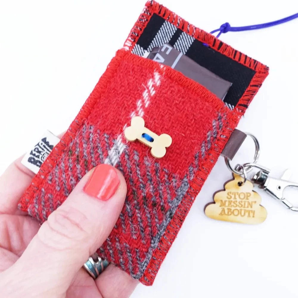 Harris Tweed Houder voor hondenpoep zakjes Rood by MoodCompanyNL