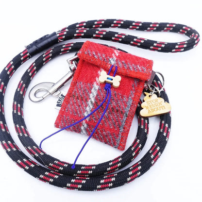 Harris Tweed Houder voor hondenpoep zakjes Rood by MoodCompanyNL
