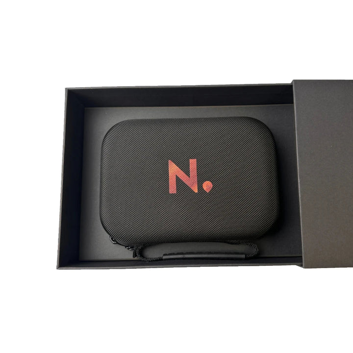 MoodCompanyNL - Outdoor Set – American Oak Flask & Glazen met houten voet in luxe cadeauverpakking - 6151217416420