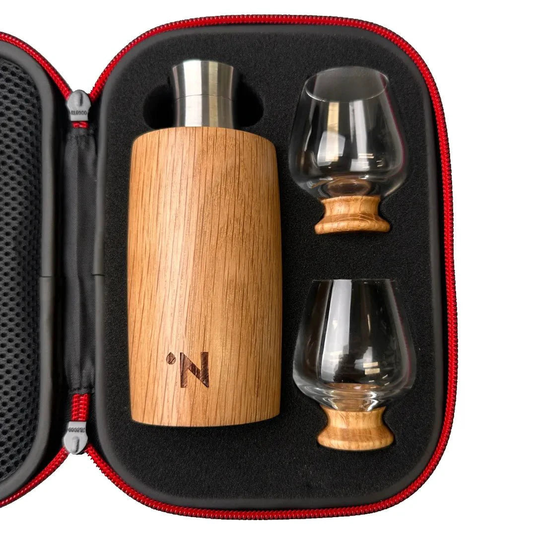 Outdoor Set – American Oak Flask & Glazen met houten voet in luxe cadeauverpakking by MoodCompanyNL