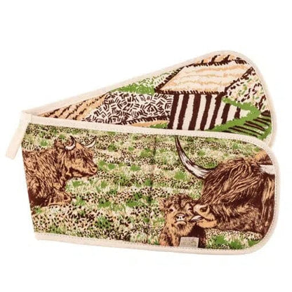 MoodCompanyNL - Ovenwanten Highland Cow Love - Cherith Harrison UK - 5060453324066