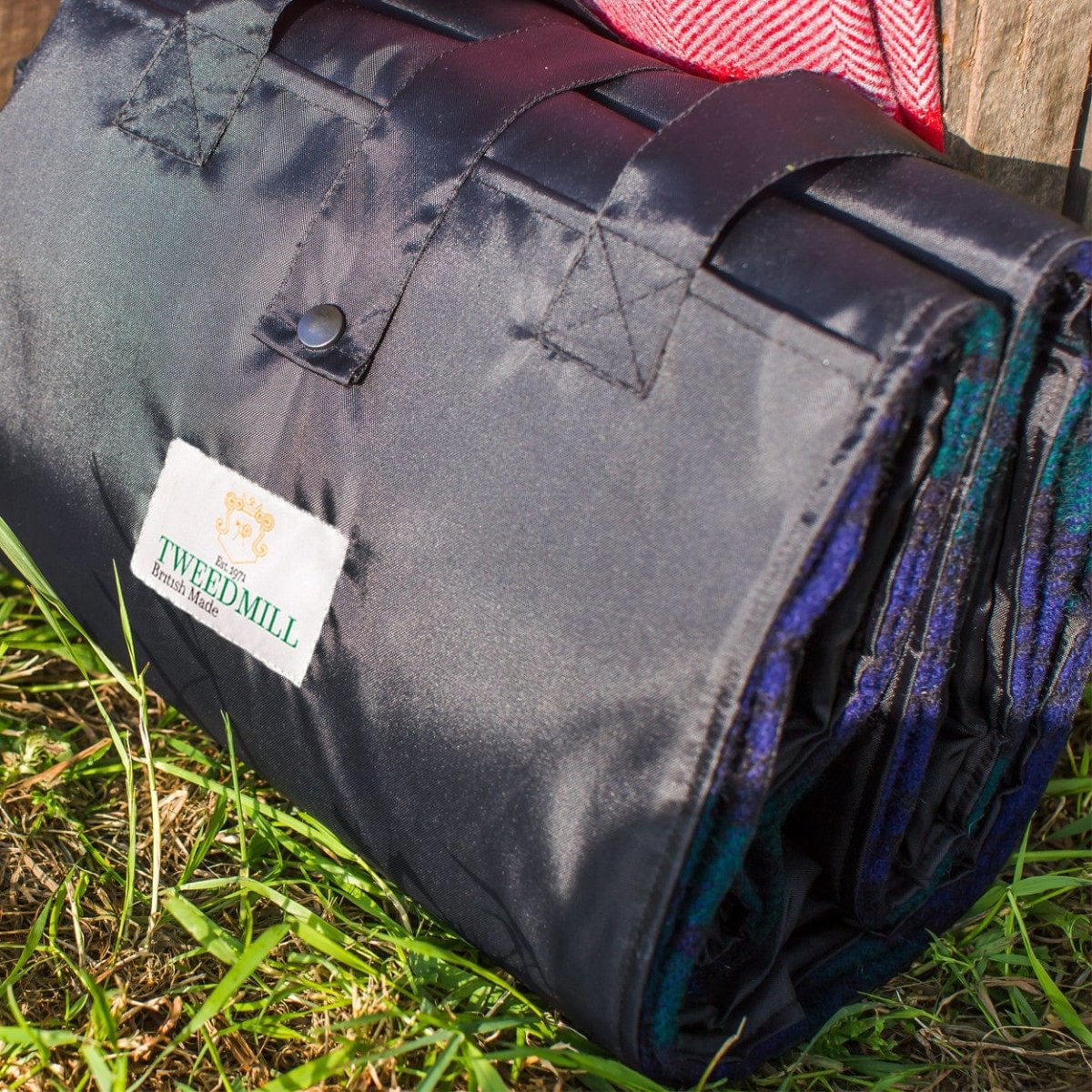 MoodCompanyNL - Picknickkleed Eventer Tartan Black Watch - Waterdicht - 137x170cm - Tweedmill - 5060067700034