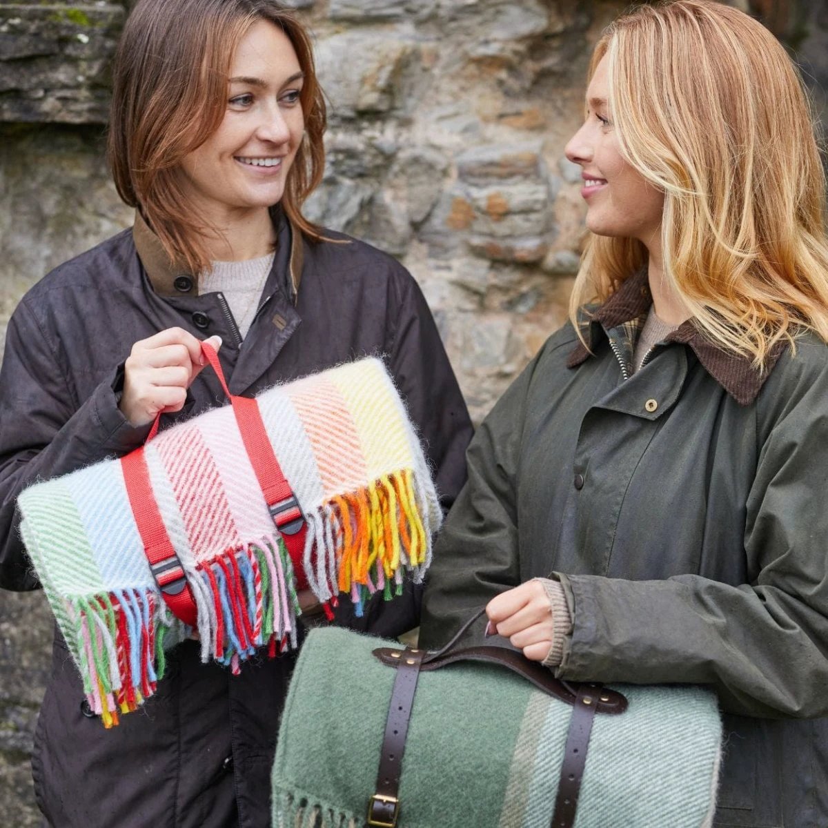 Picknickkleed Polo Regenboog - Wol - Waterdicht - 145x183cm - Tweedmill by MoodCompanyNL