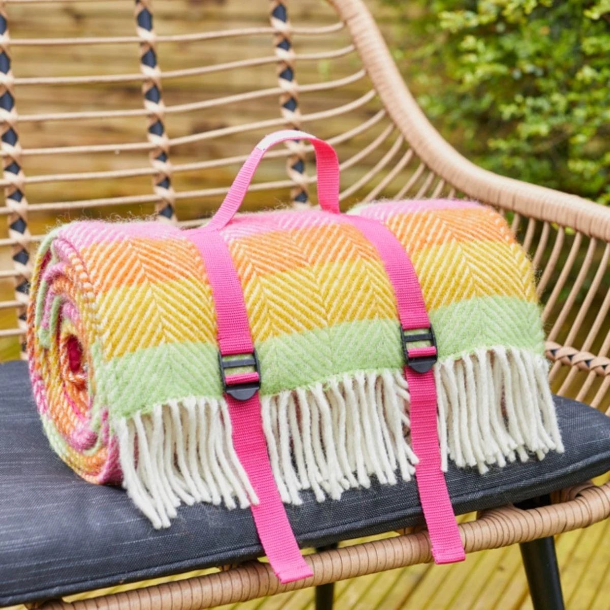 Picknickkleed Polo Visgraat Vrolijk Gestreept - Wol - Waterdicht - 145x183cm - Tweedmill by MoodCompanyNL