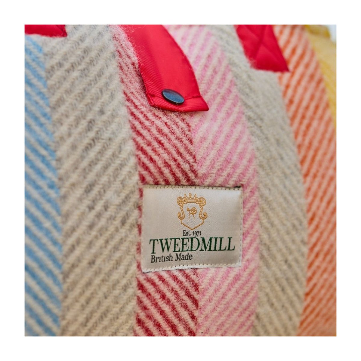 Mood Company - Picknickkleed Rainbow Stripe - Festival - Waterdicht - 137x170cm - Tweedmill - 5060958306482