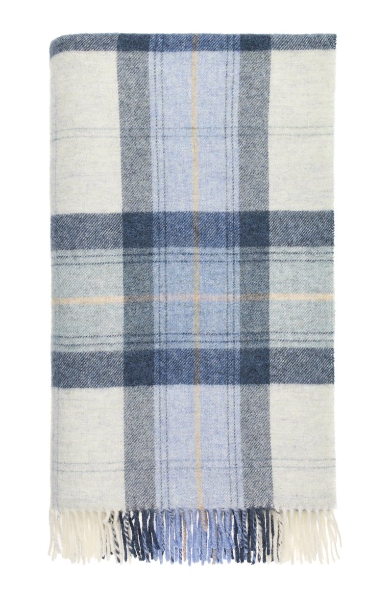 MoodCompanyNL - Plaid Skye Koraal Blauw - Shetland Lamswol - 140x185 - Bronte by Moon Scotland - 6151206933969