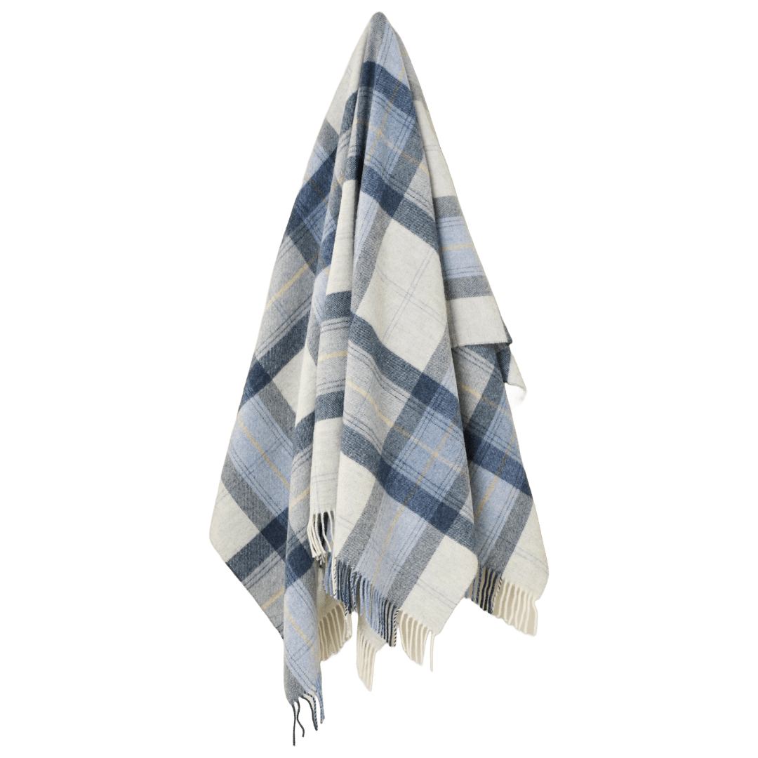 MoodCompanyNL - Plaid Skye Koraal Blauw - Shetland Lamswol - 140x185 - Bronte by Moon Scotland - 6151206933969