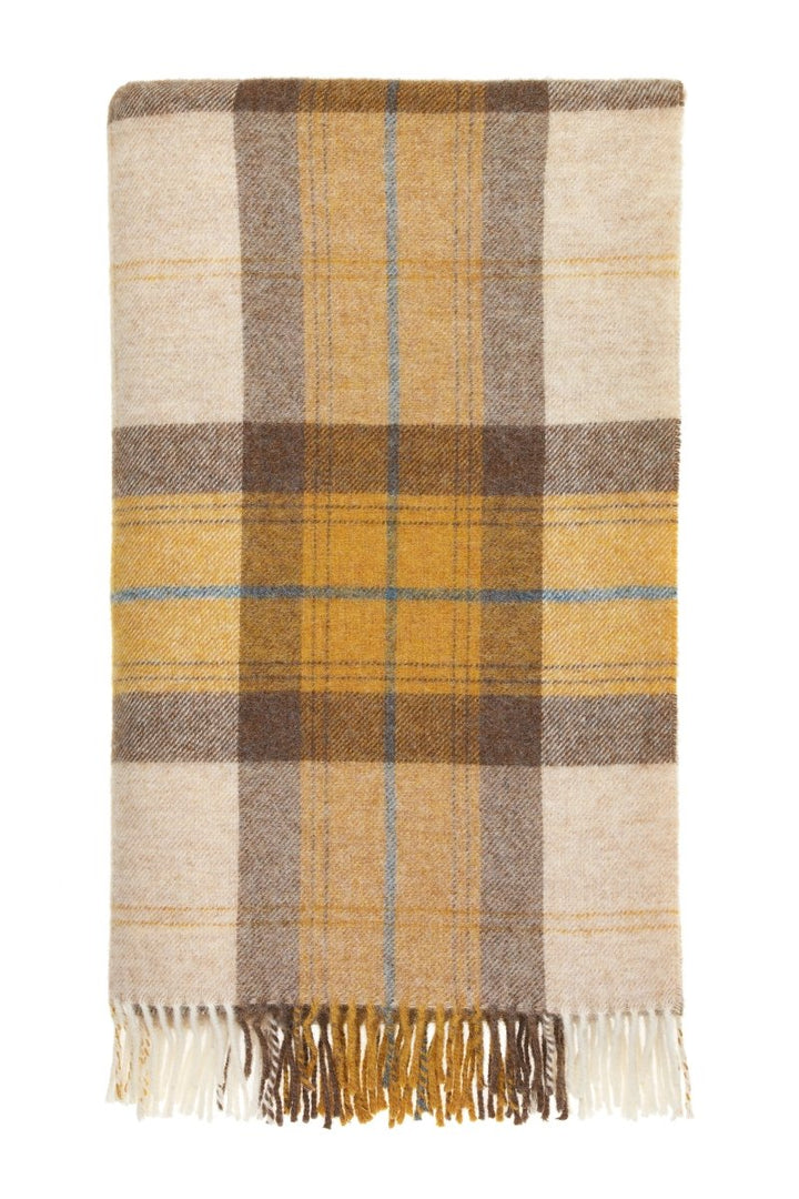 MoodCompanyNL - Plaid Skye Koraal Goud - Shetland Lamswol - 140x185 - Bronte by Moon Scotland - 6151206943937