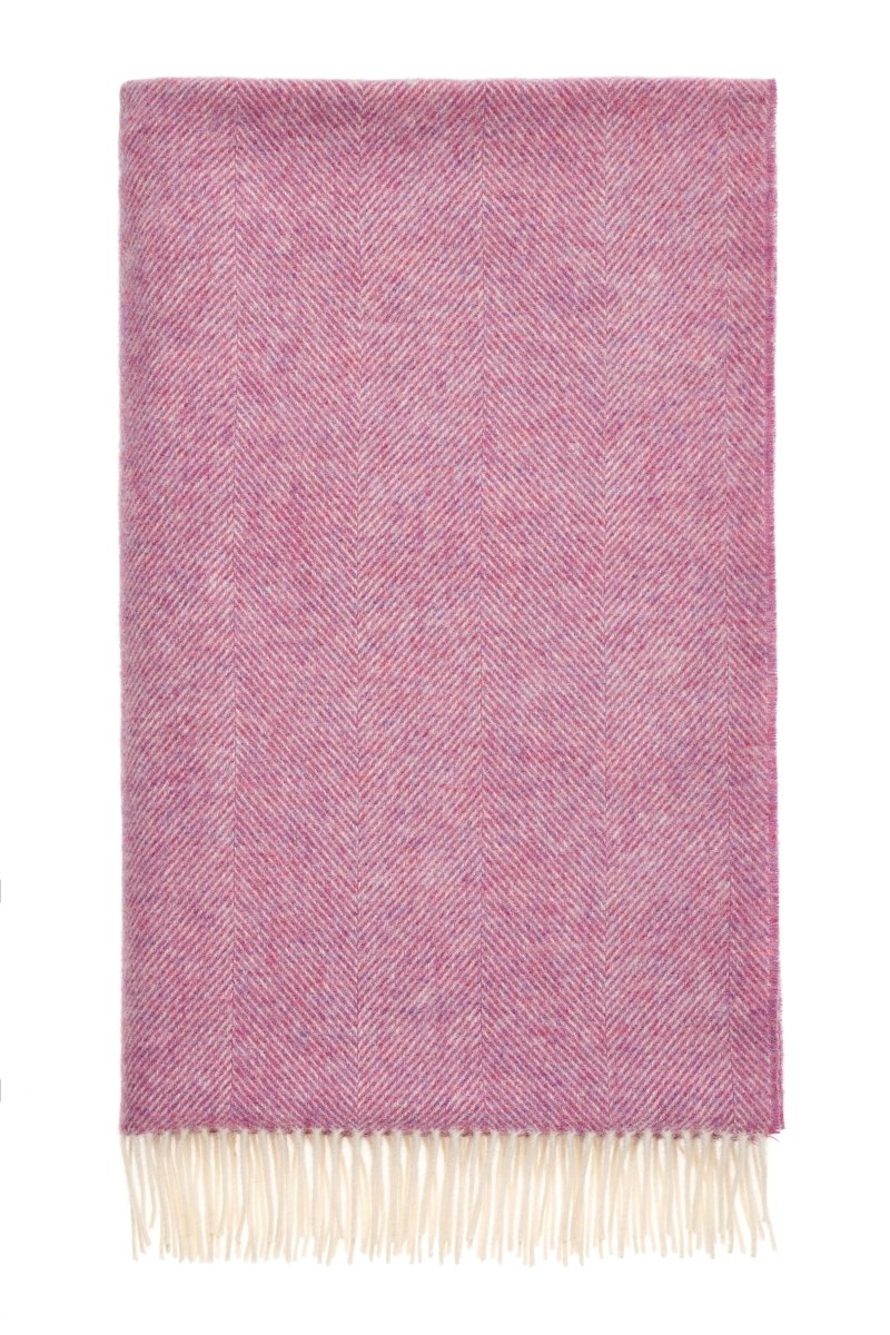 MoodCompanyNL - Plaid Visgraat Roze - Shetland Lamswol - 140x185 - Bronte by Moon Scotland - 5057900121507