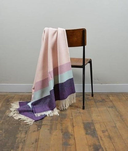 MoodCompanyNL - Plaid Zacht Blauw en Roze - 150x180 - Lamswol - TBCo Scotland - 5060067701437