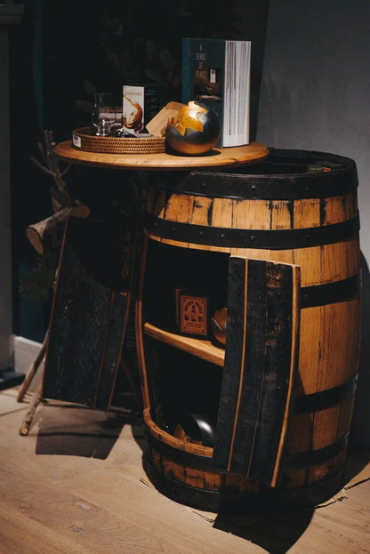 PRE ORDER Whisky Bar met deuren – Oude Whiskyvaten– Darach Scotland by Mood Company