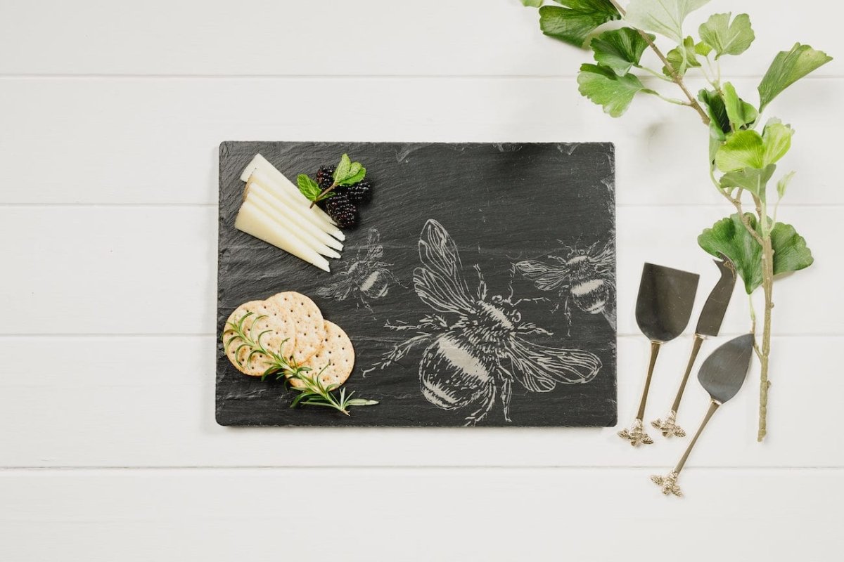 MoodCompanyNL - Serveerplank Bijen Leisteen - 35x25 - Just Slate Company - 5060718712164