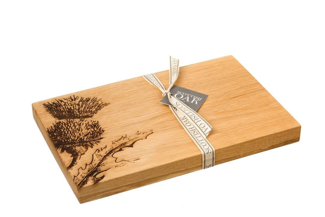 MoodCompanyNL - Serveerplank Distel - 30x20 - Schots Eikenhout - Scottish Made - 5060426285134