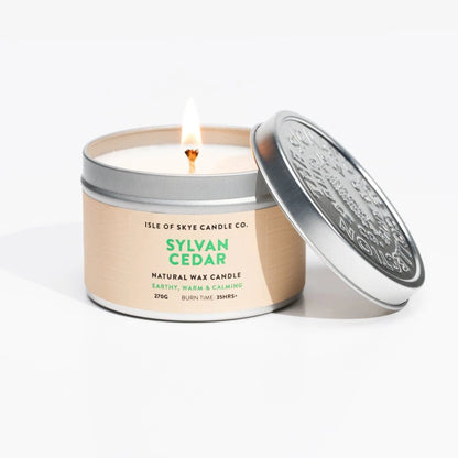 Geurkaars Sylvan Cedar Reisblik - 30 uur – berglucht voor onderweg - Isle of Skye Candle by Mood Company