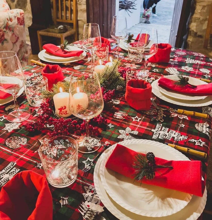 Tischdecke Weihnachten Rot XL 140x300 – Mood Company