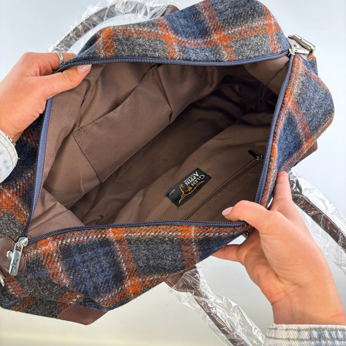 MoodCompanyNL - Weekendtas Esk Stewart Blauw en Paars - Harris Tweed - Glen Appin of Scotland - 5061035011855