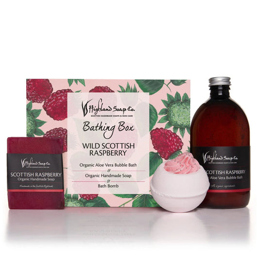 MoodCompanyNL - Wild Scottish Raspberry – Fruitig & Zoet - Luxe Badset – Badschuim, Biologische Zeep & Badbruisbal - 5060614510673